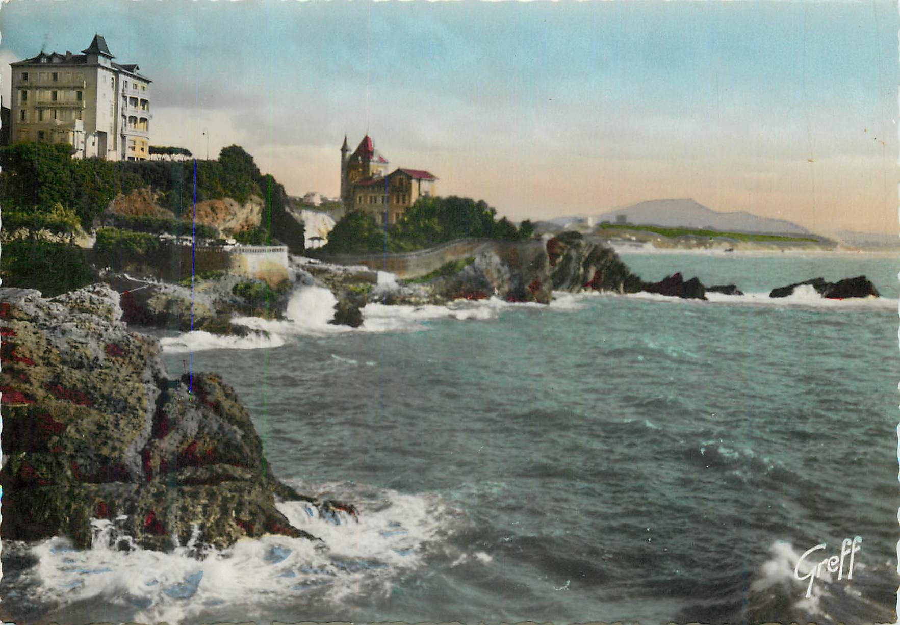 CPM En pays basque 239 biarritz (bses pyr) la villa belza et massif de la rhune