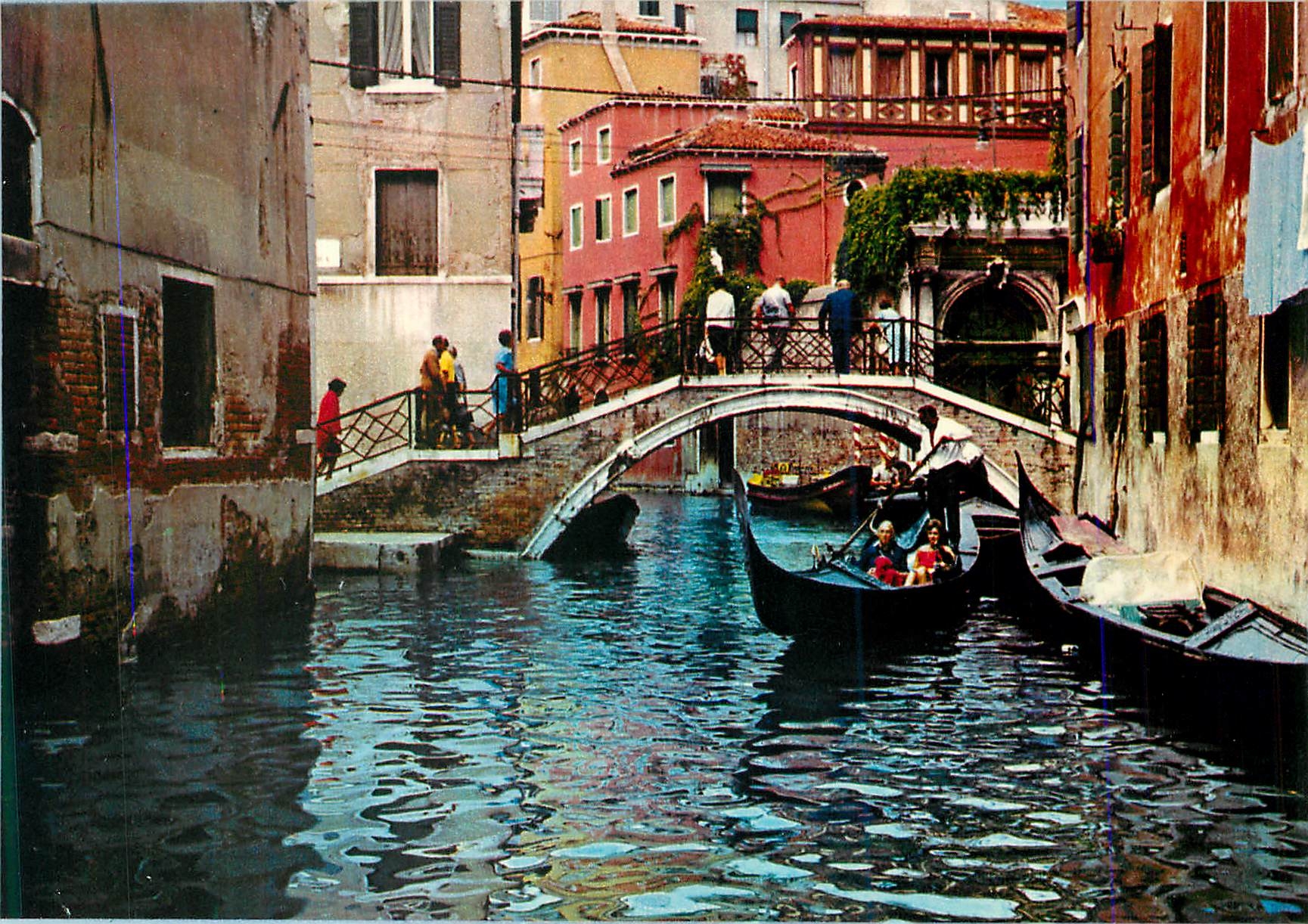 CPM Venezia characteristic rio typischer kanal