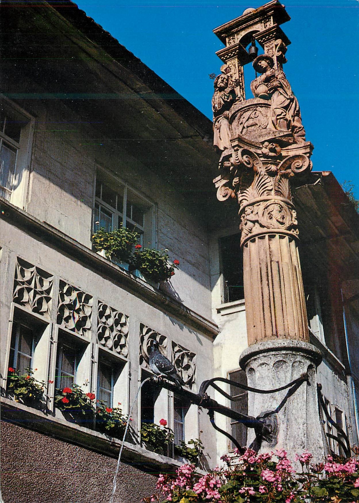 CPM Fribourg fontaine de la samaritaine en vieille ville