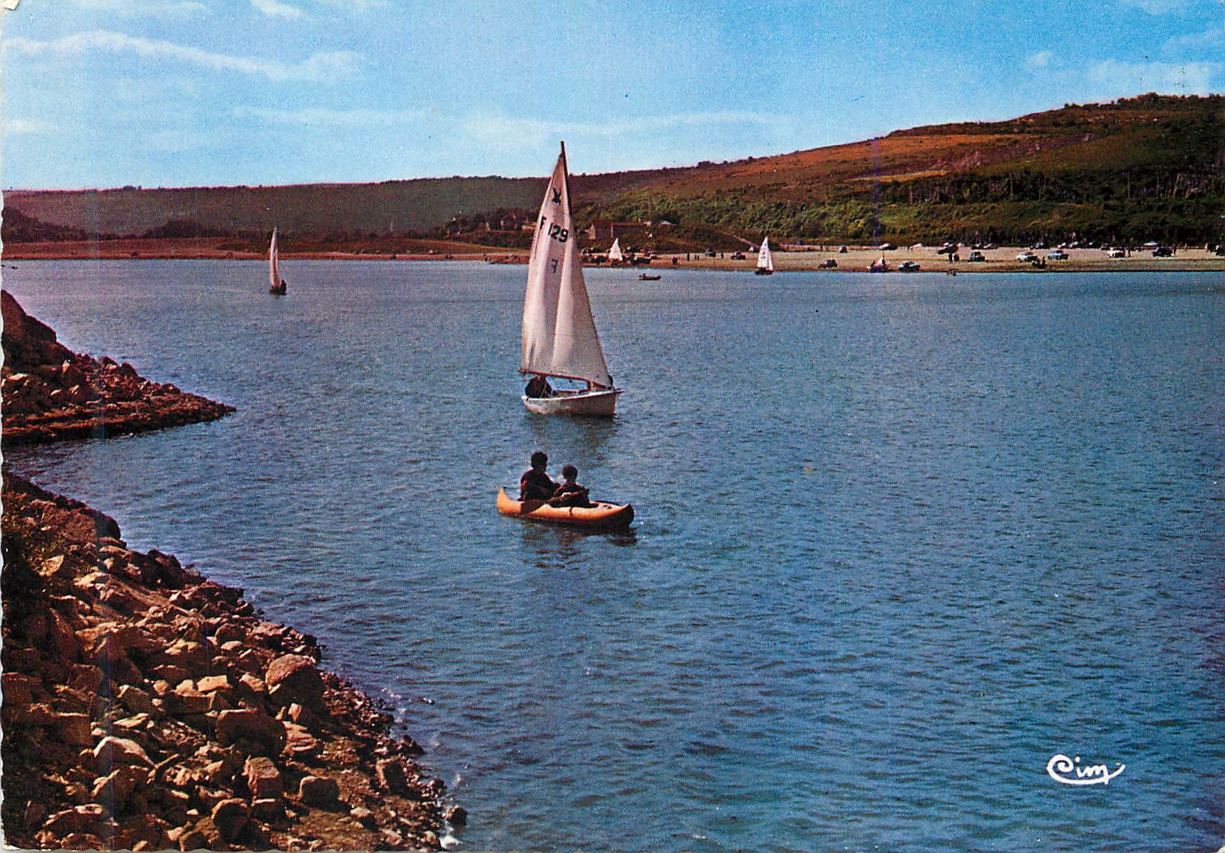 CPA Dijon C d Or Le Lac Bateau Voilier