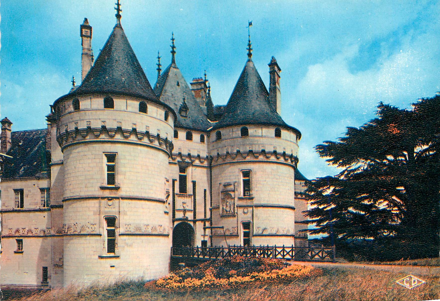 Chaumont (Loir-et-Cher) — L'Entrée du Château — Éditions C.D.