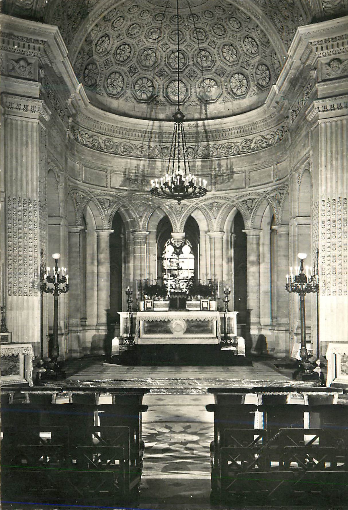 CPM Chapelle Royale de Dreux Choeur de la Chapelle Royale par Lefranc