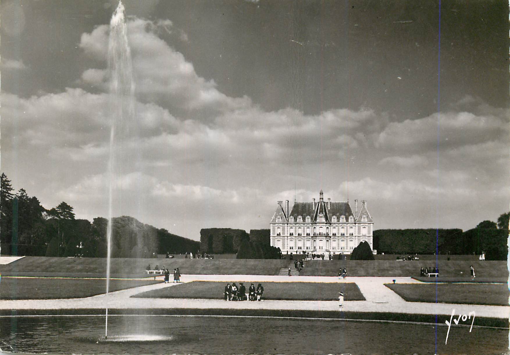 CPM Domaine de Sceaux Seine Le chateau vu du parc