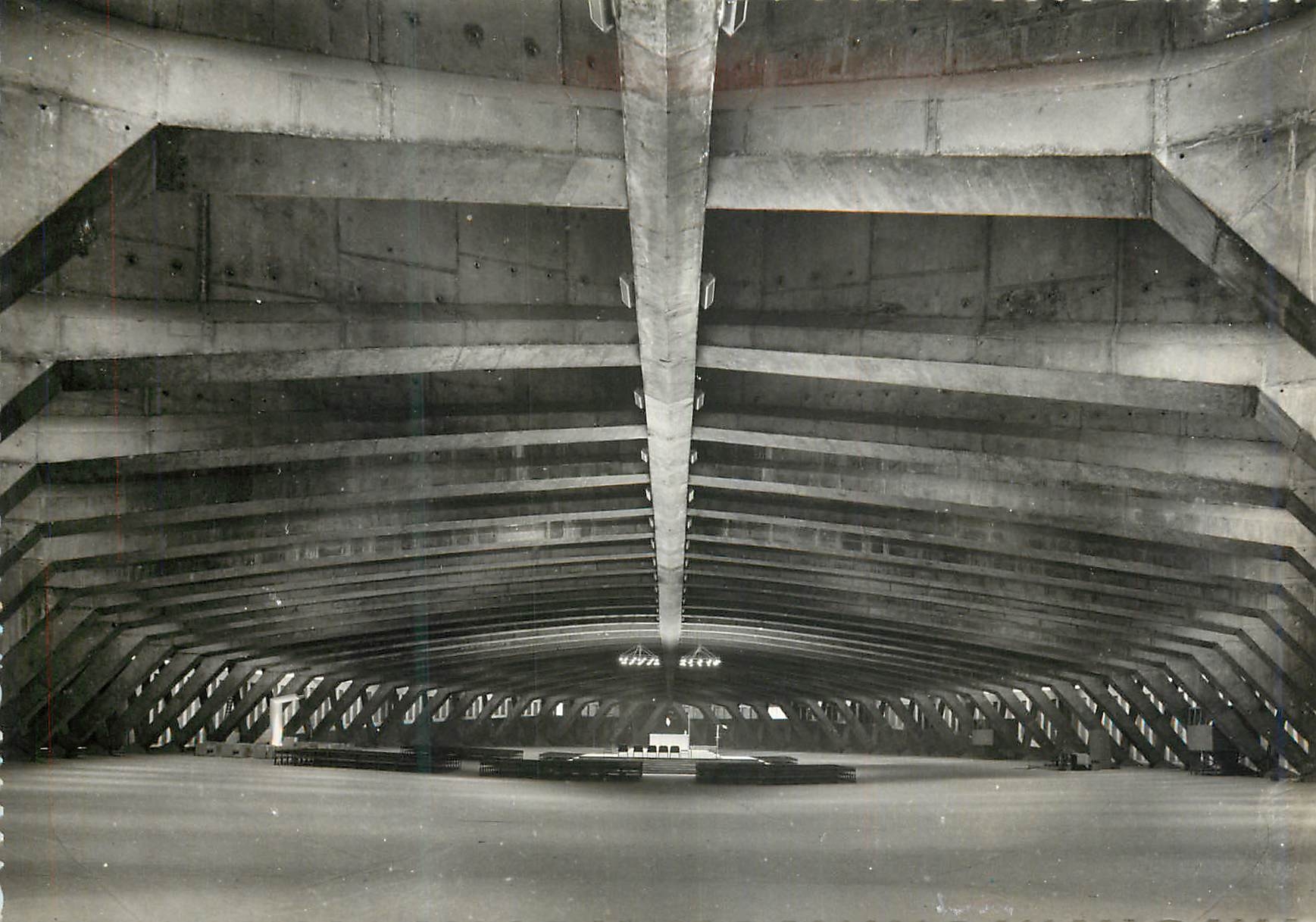 Sanctuaire de Lourdes — L'Église Souterraine Saint-Pie X — Propriété exclusive de la Basilique N.D. de Lourdes