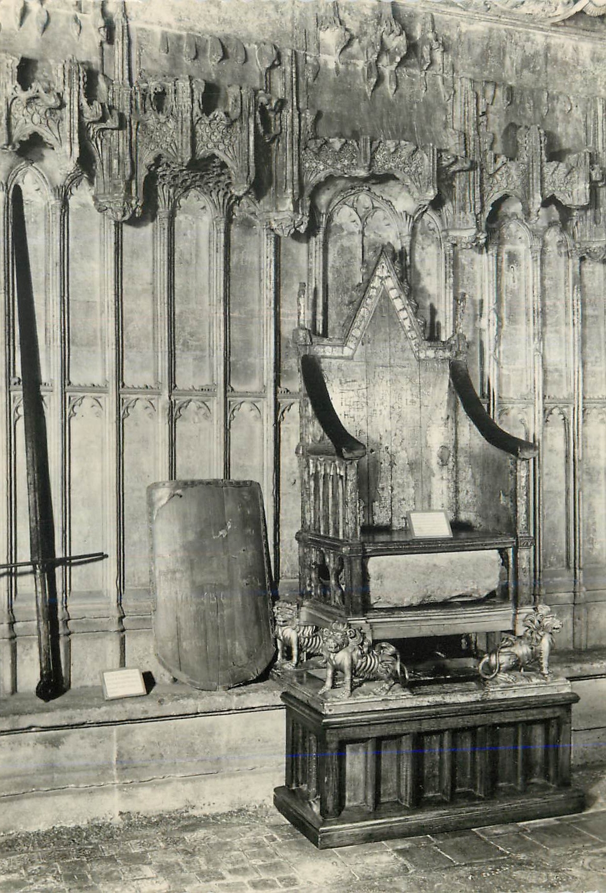 CPM Coronation Chair Westminster Abbey London The Coronation Chair which was made for Edward I To enclose the famous sto