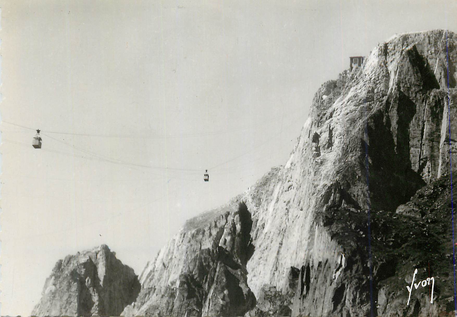 Chamonix (Hte-Savoie) — Téléphérique du Brévent — Éditions d'Art 'YVON', Paris