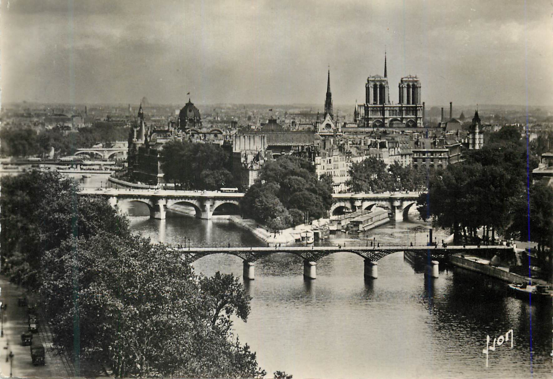 CPM Paris En Flanant La Cite Notre Dame