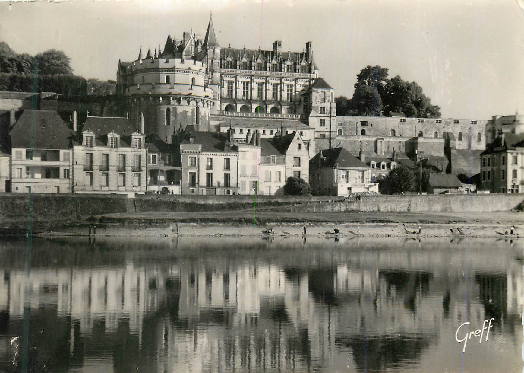 CPM Les Chateaux de la Loire Amboise I et L Vue generale du Chateau