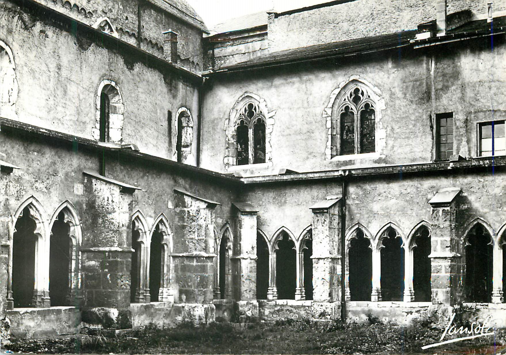 CPM Saint Jean de Maurienne Savoie Le Cloitre