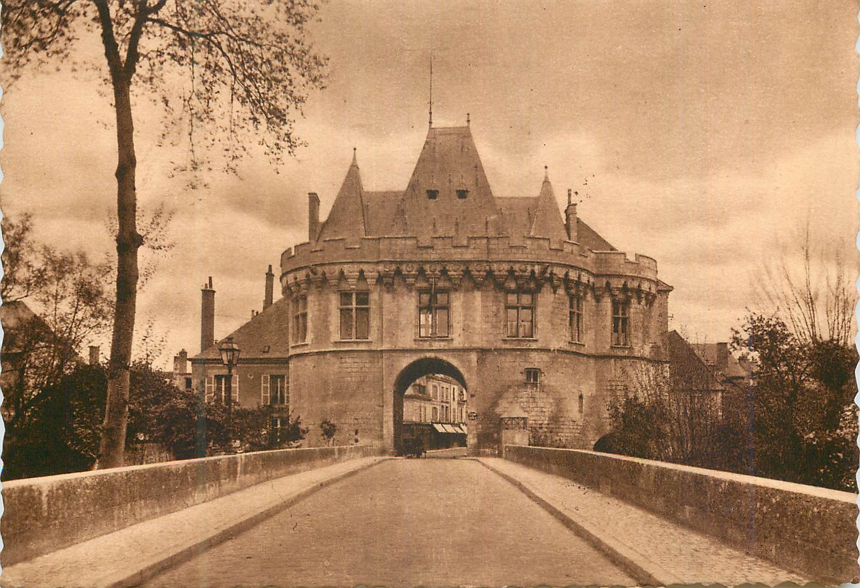 Vendôme — Porte Saint-Georges — Nouvelles Galeries, édit.