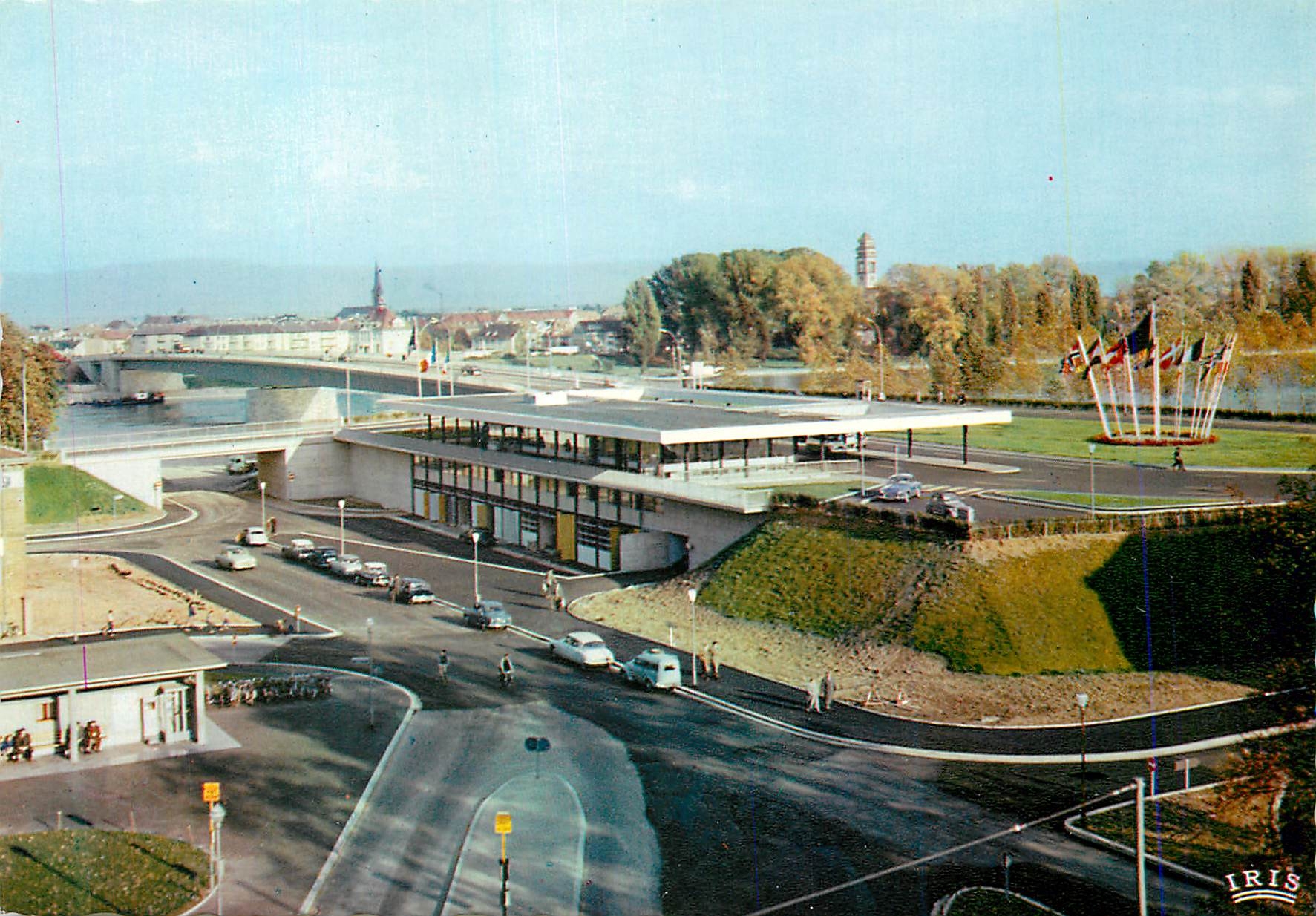 CPM Strasbourg Le Pont de l Europe sur le Rhin et la Porte de France Au plan Kehl Allemagne