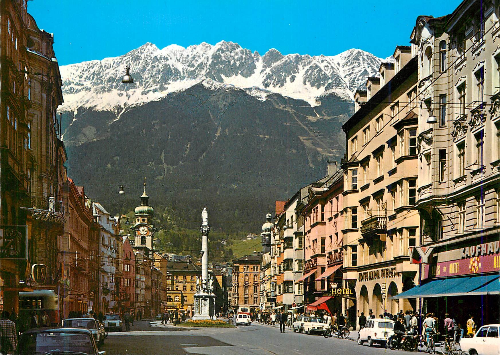 CPM La Rue Marie Therese avec la Chaine du Nord