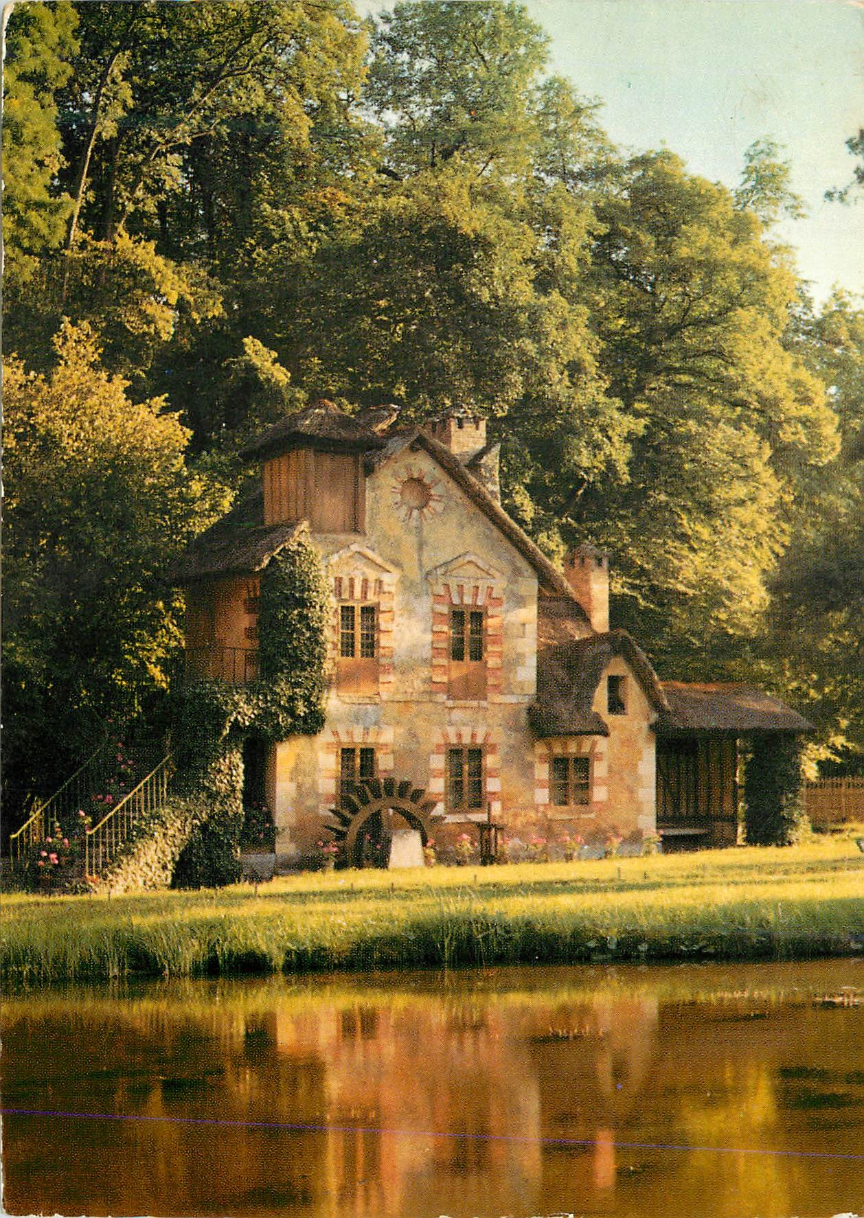 CPM Versailles Hameau de Trianon Le Moulin