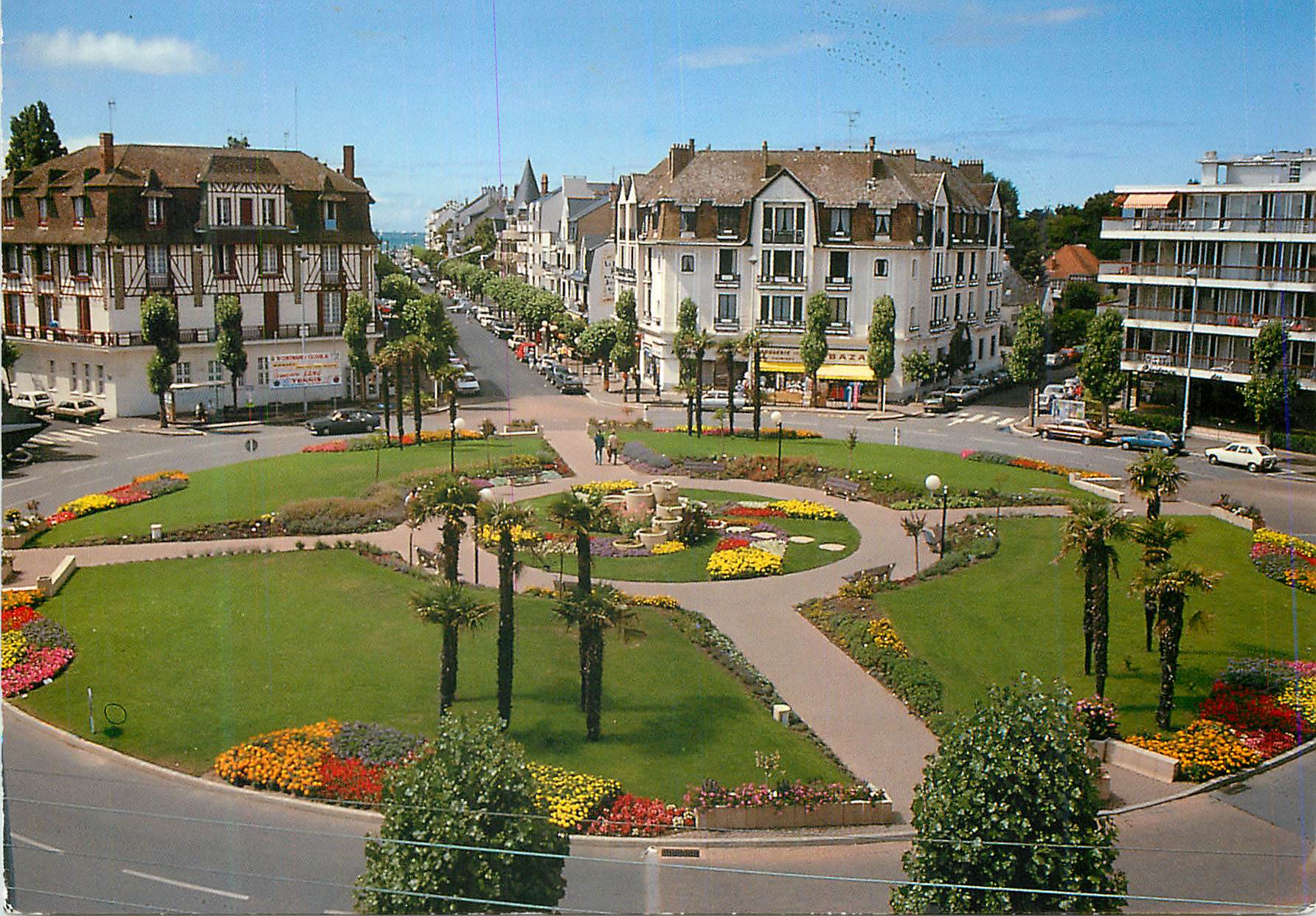 CPM La Baule Loire Atlantiqie La Place des Palmiers