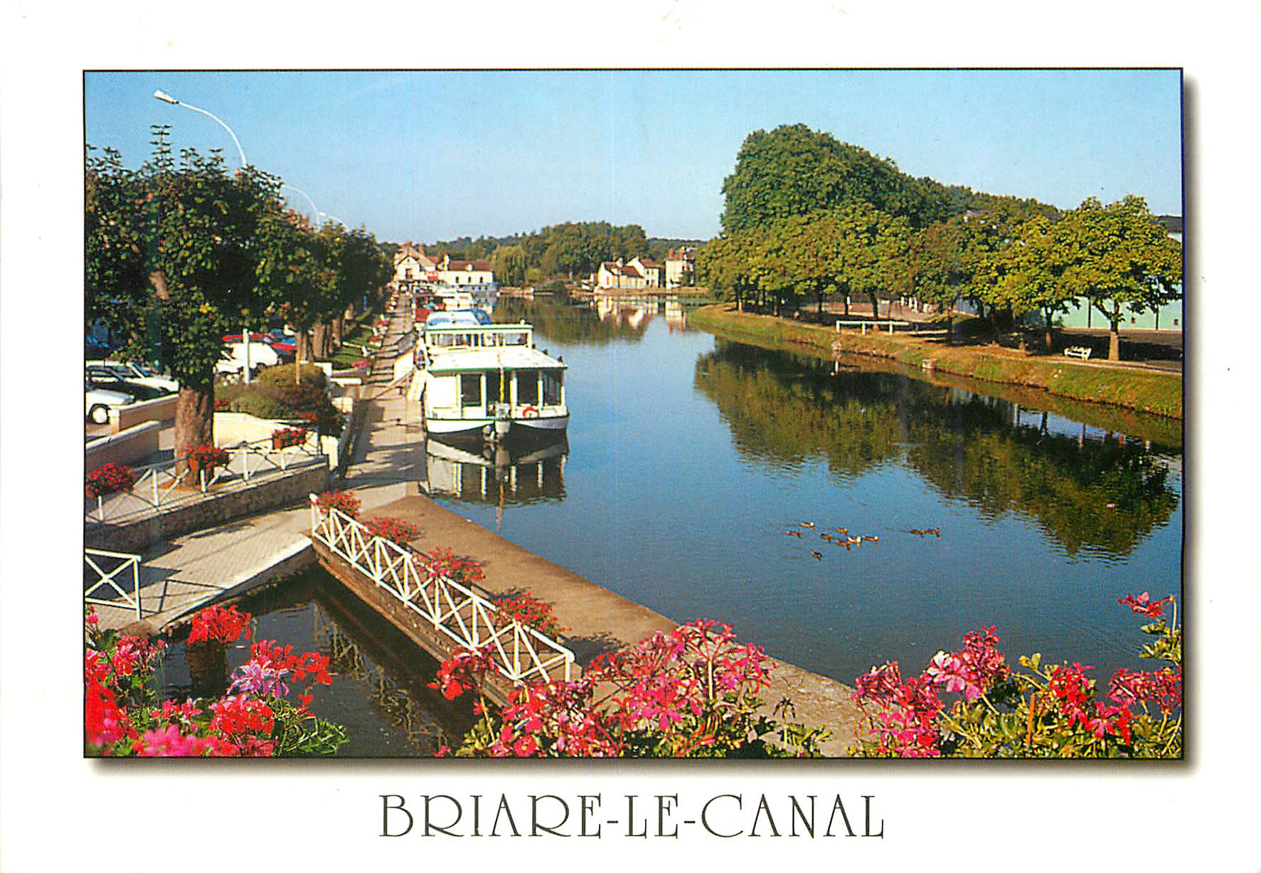 CPM Les Merveilles du Val de Loire Briare le Canal Loire Le Canal de Briare creuse est relie au canal lateral par le pon