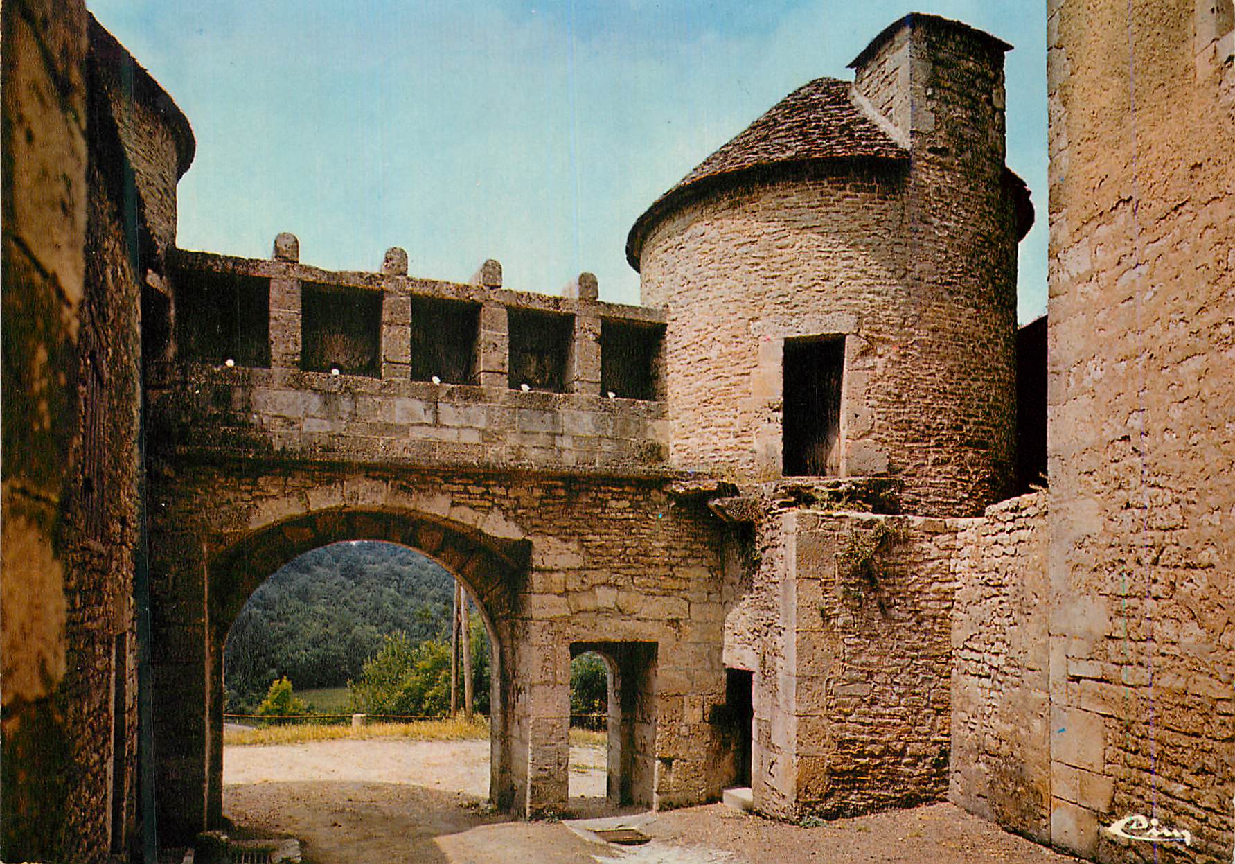 CPM Flavigny sur Ozerain Porte du Val xiii Interieur