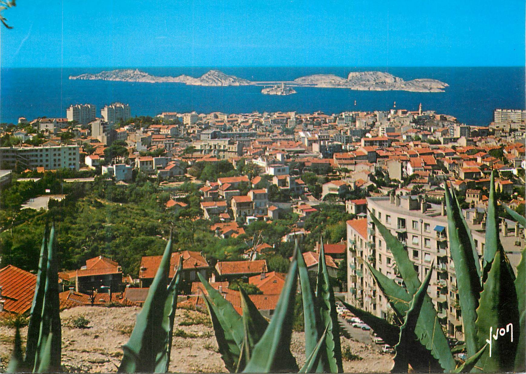 CPM Basilique Notre Dame de la Garde Marseille Bouches du Rhone De la Basilique vue sur les Iles Le Chateau d If le Frio