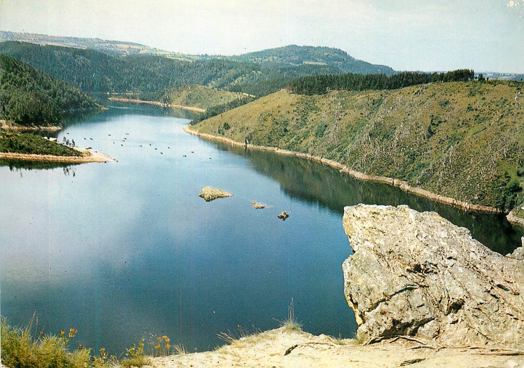 CPM La retenue du Barrage de Grandval aux bords du Viaduc de Garabit du Barrage
