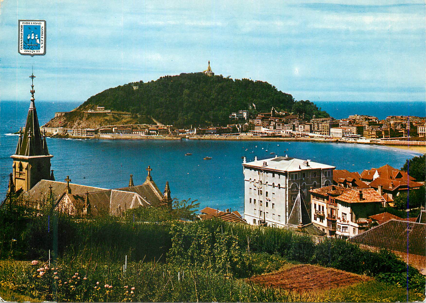 CPM San Sebastian Vue de la Coquite et Mont Urgull