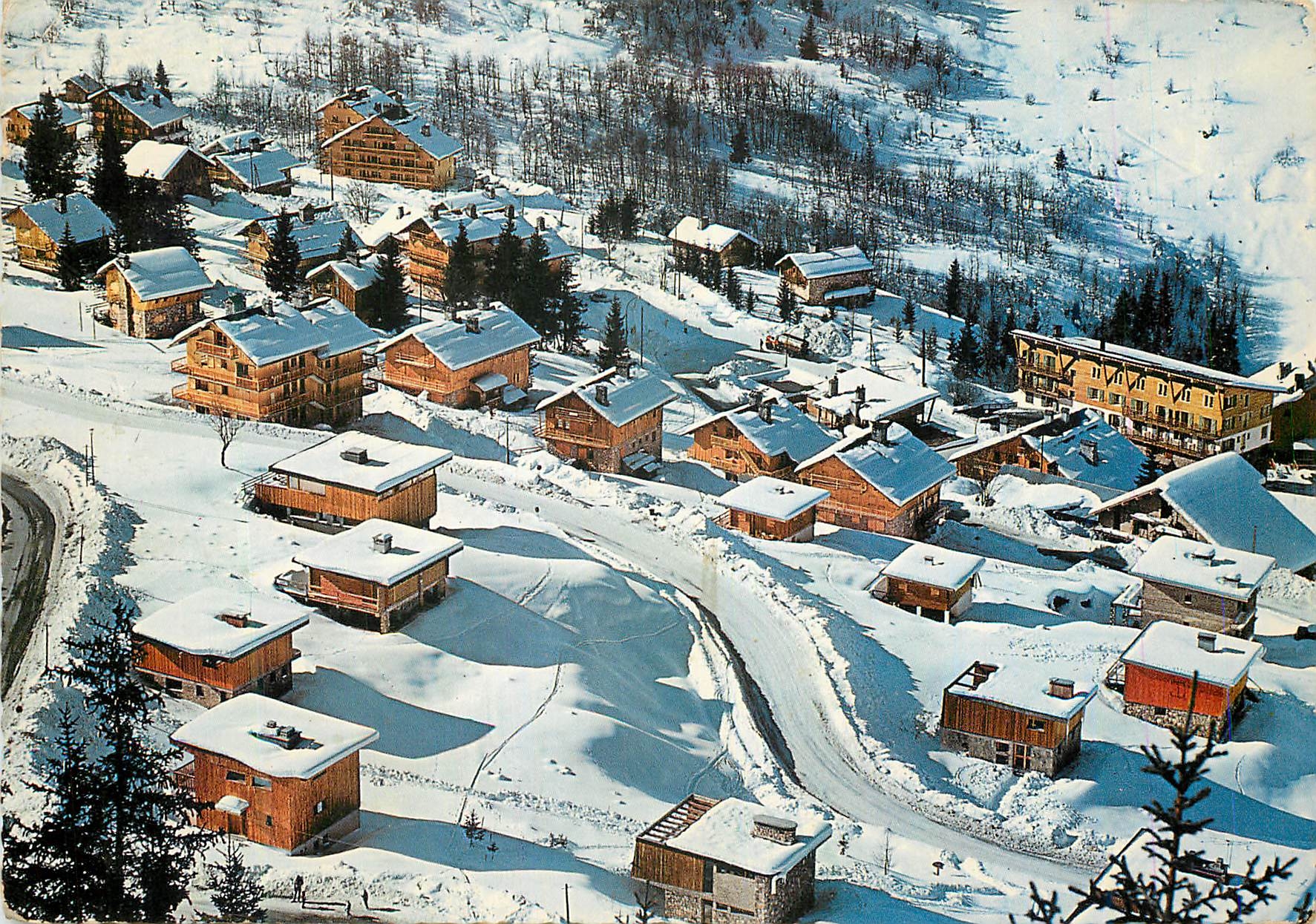 CPM Meribel les Allues Savoie Sports d Hiver  Vue plongeante sur la Station