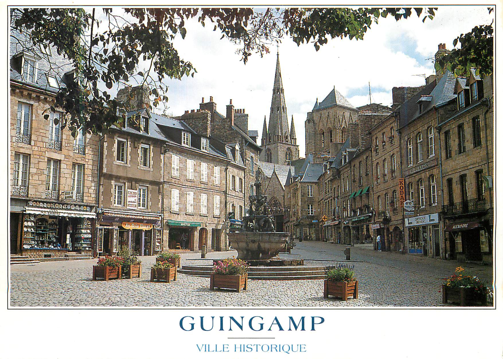 Guingamp — Ville historique — Couleurs de Bretagne
