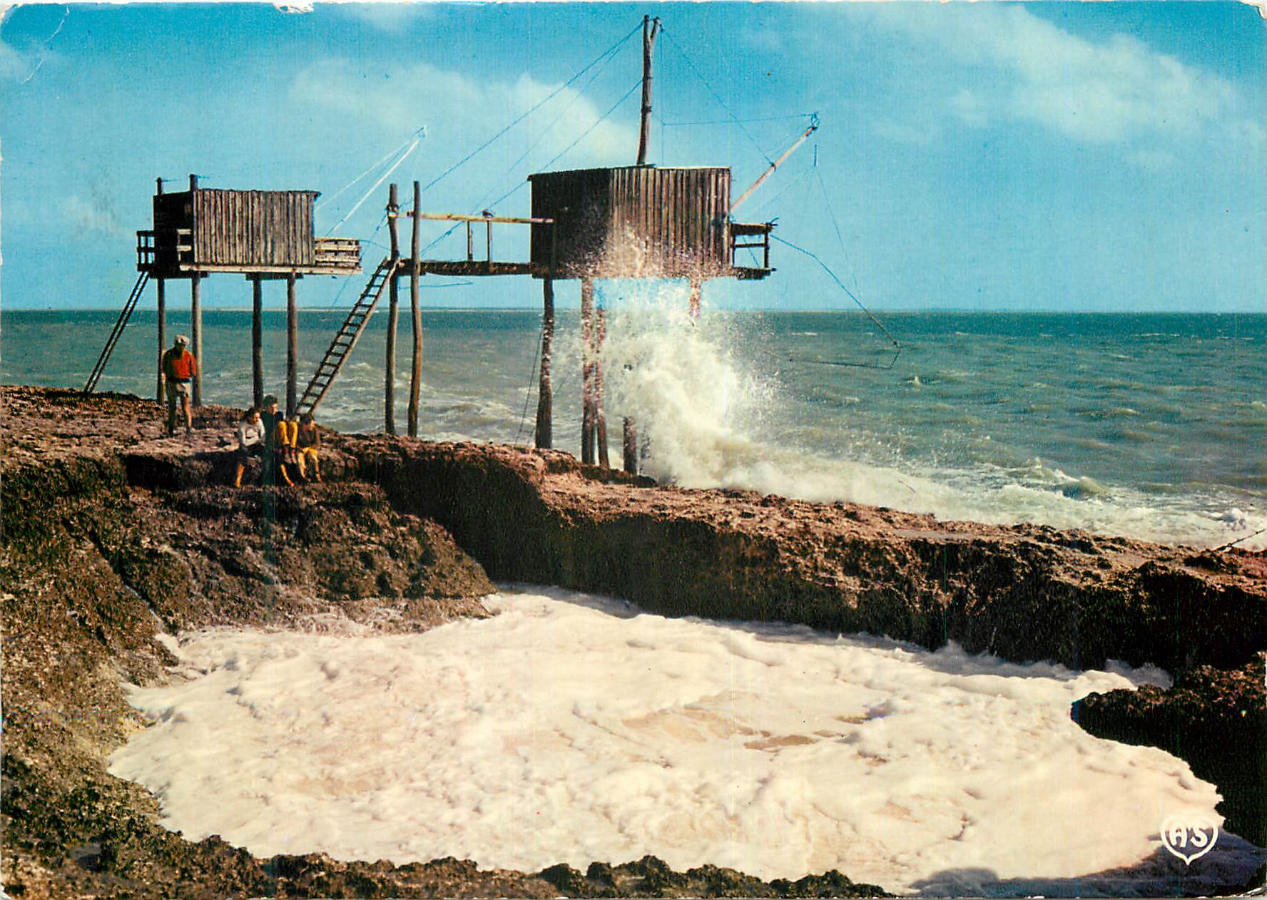 CPM Saint Palais sur Mer Ch Mme Effet de vague au Puits de l Auture