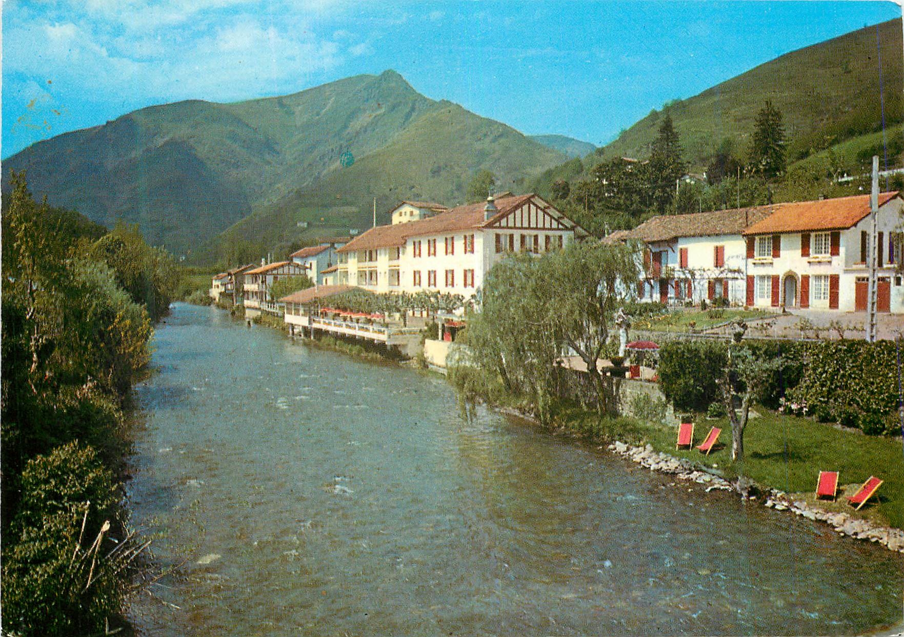 CPM Sainte et Etienne de Baigorry La Nive et l Hotel Arce Au fond le Mont Chamorrol