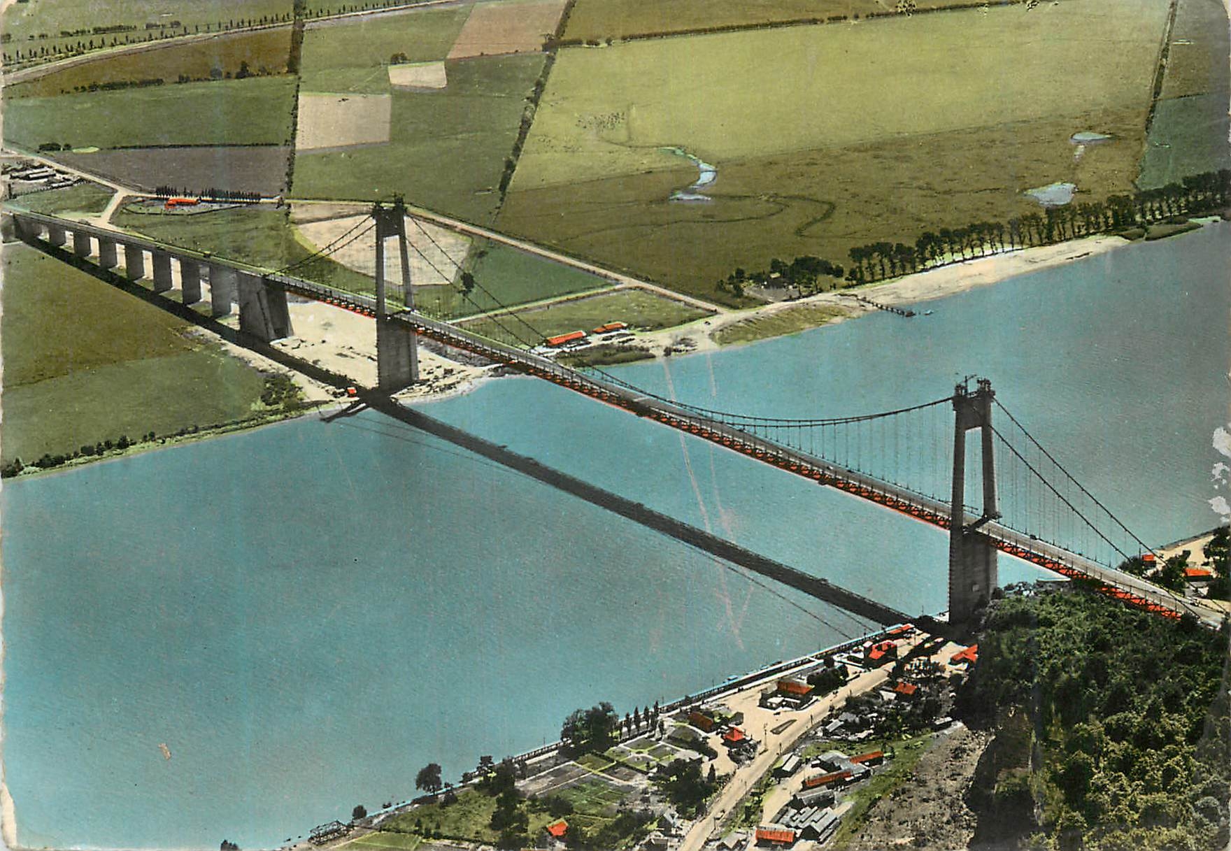 CPM Le Pont de Tancarville Seine Maritime Longeur totale Travee centrale Hauteur ds pylones Hauteur du toblier au dessus