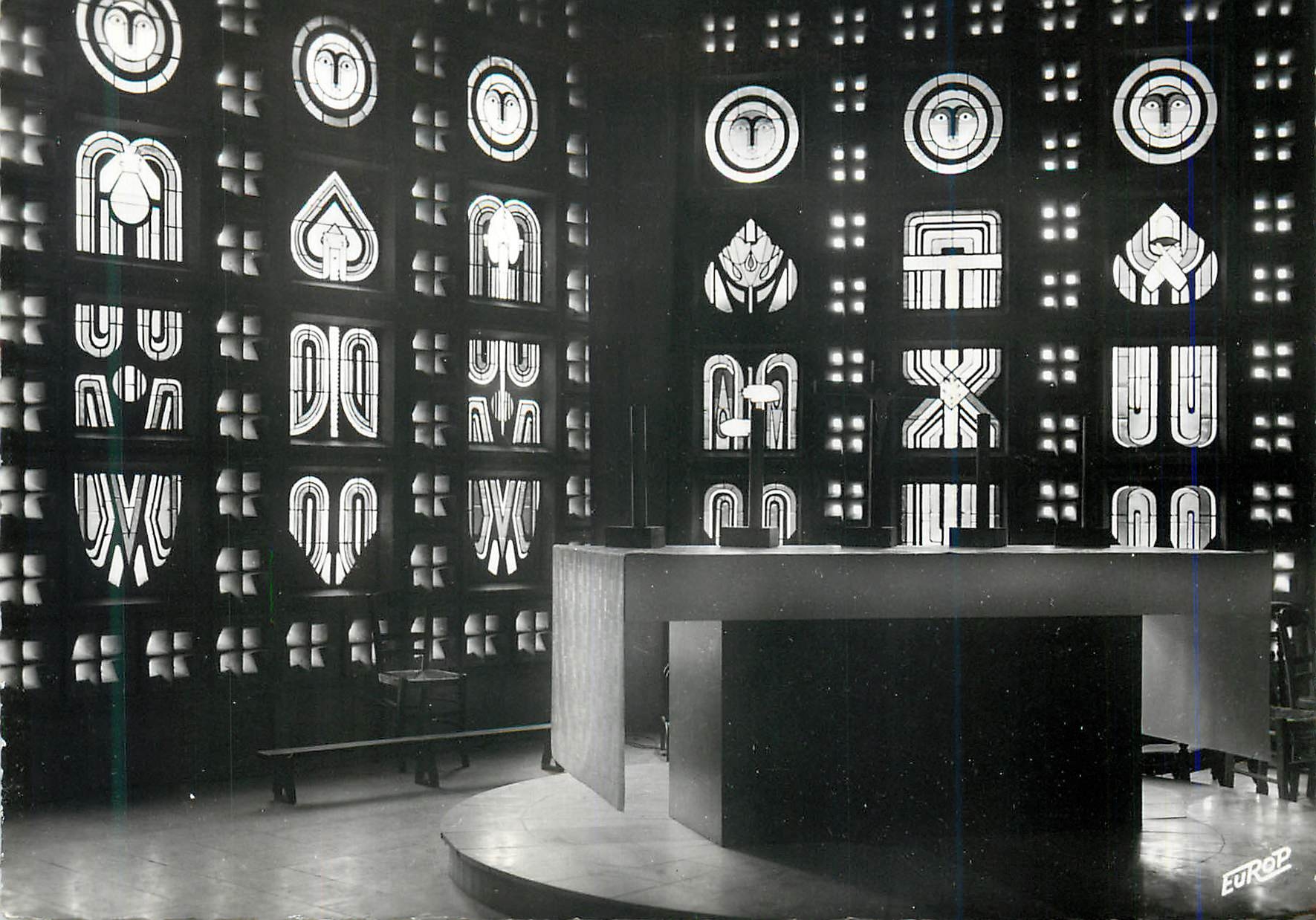 Intérieur de l'église de Baccarat — Vitrail — Édition PIERRON, Sarreguemines