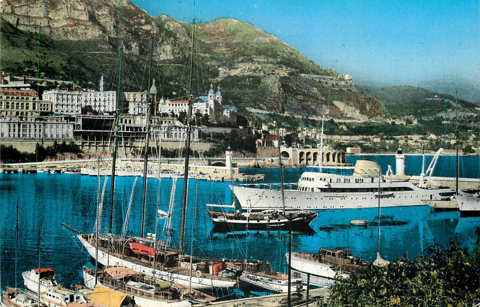 Port de Monaco — Le port et les yachts. Au fond : le Casino de Monte-Carlo — Editions S.E.P.T. - 1-220