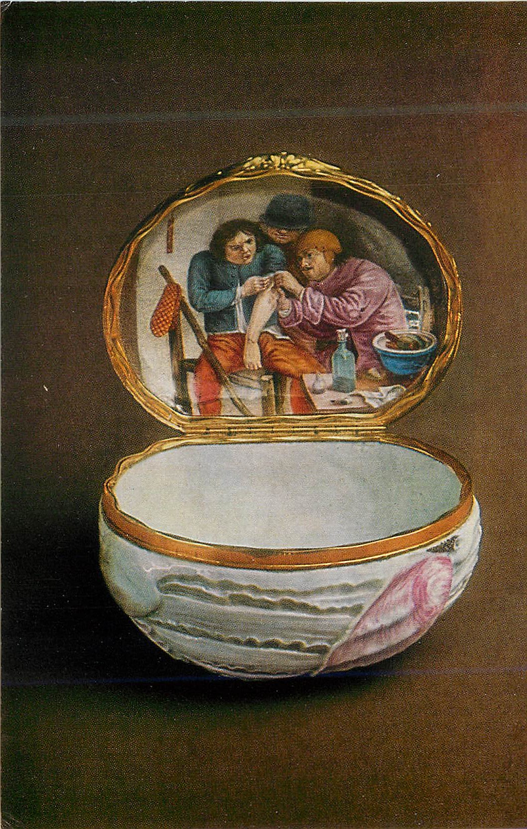 CPM Aurora Art Publishers Leningrad Russian Snuff Boxes Shell Shaped Snuff Boxes