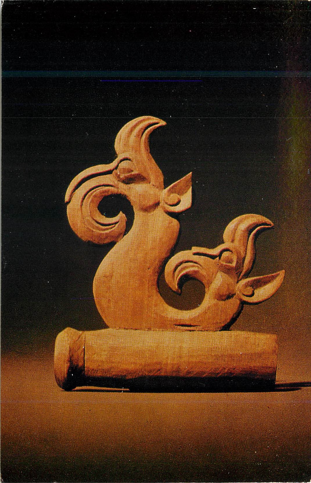 CPM Aurora Art Publishers Leningrad 1980 Tetes de Griffons Ornement de Harnais VIe Siecle Avant Notre Ere