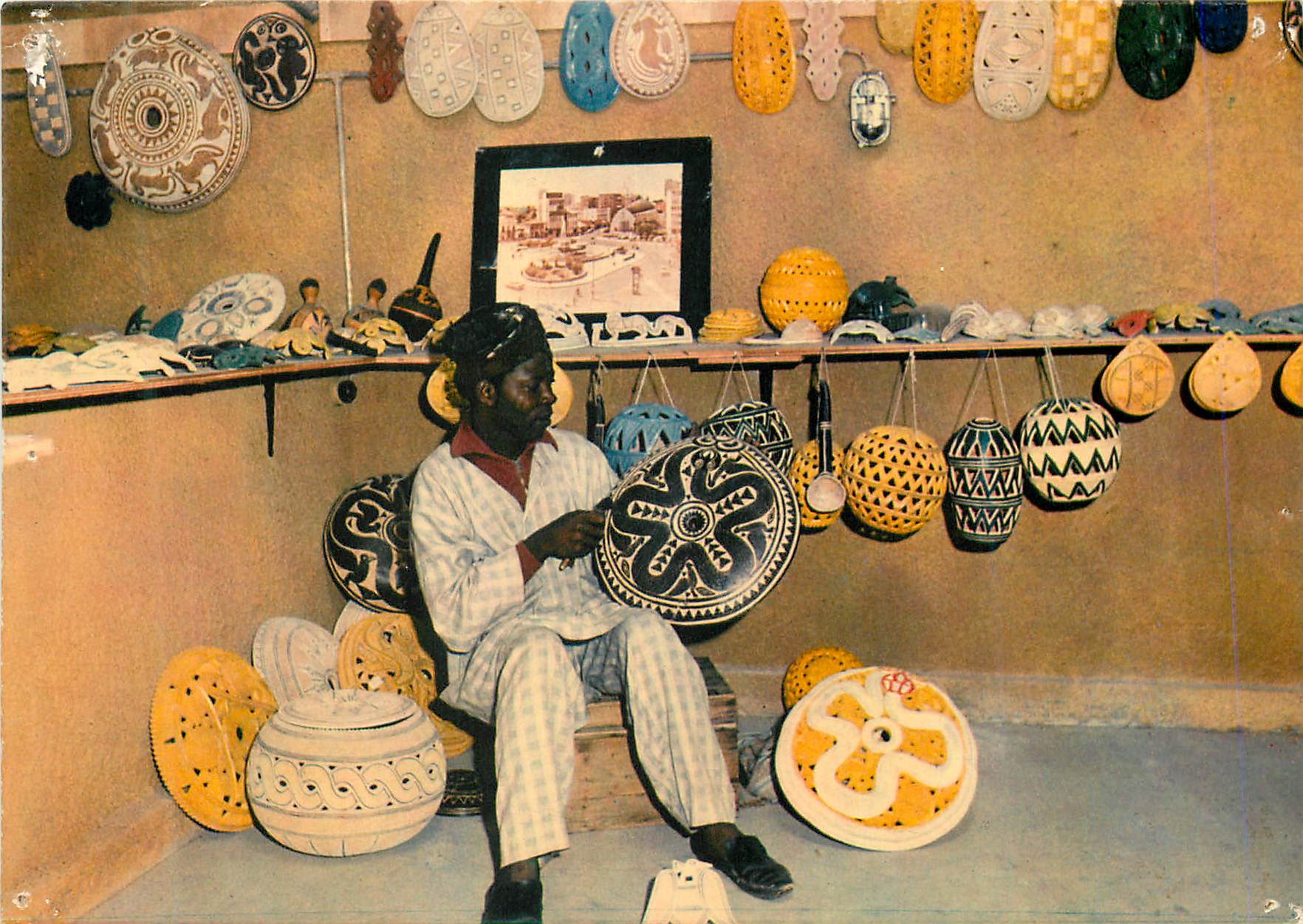 CPM Nigeria Calabash Carver From Oyo