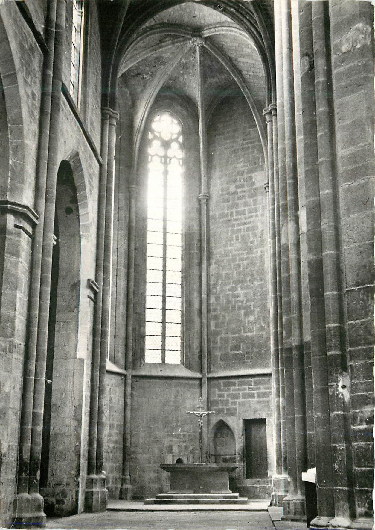 CPM Saint Maximin la Sainte Baume (Var) Basilique du XIIIe Siecle Abside du Collateral Nord