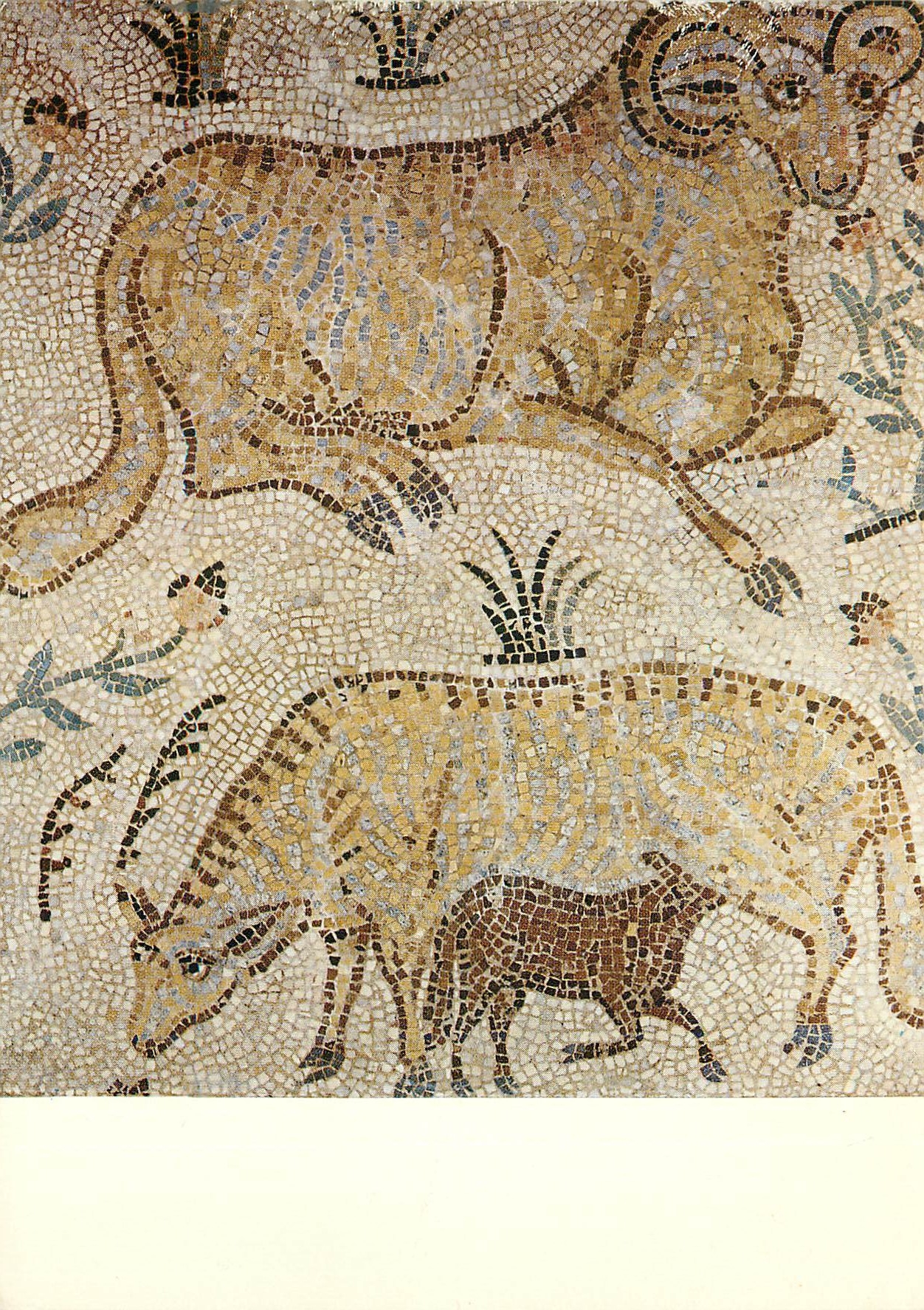 CPM Paris Musee du Louvre Departement des Antiques Grecques et Romaines Belier et Brebis Allaitant