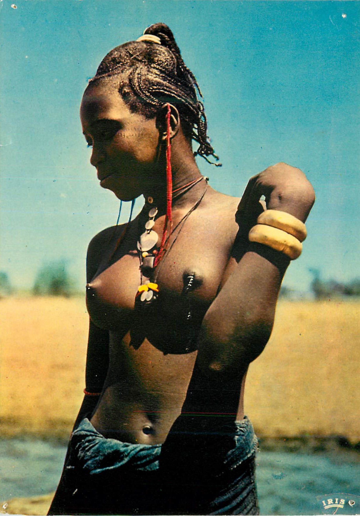 Femme africaine — Afrique en couleurs — éditeur IRIS, n° 3022