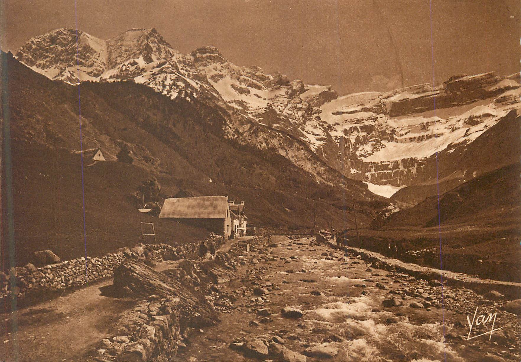 CPM Gavarnie Le Cirque et la Chaumiere (vue prise au Printemps