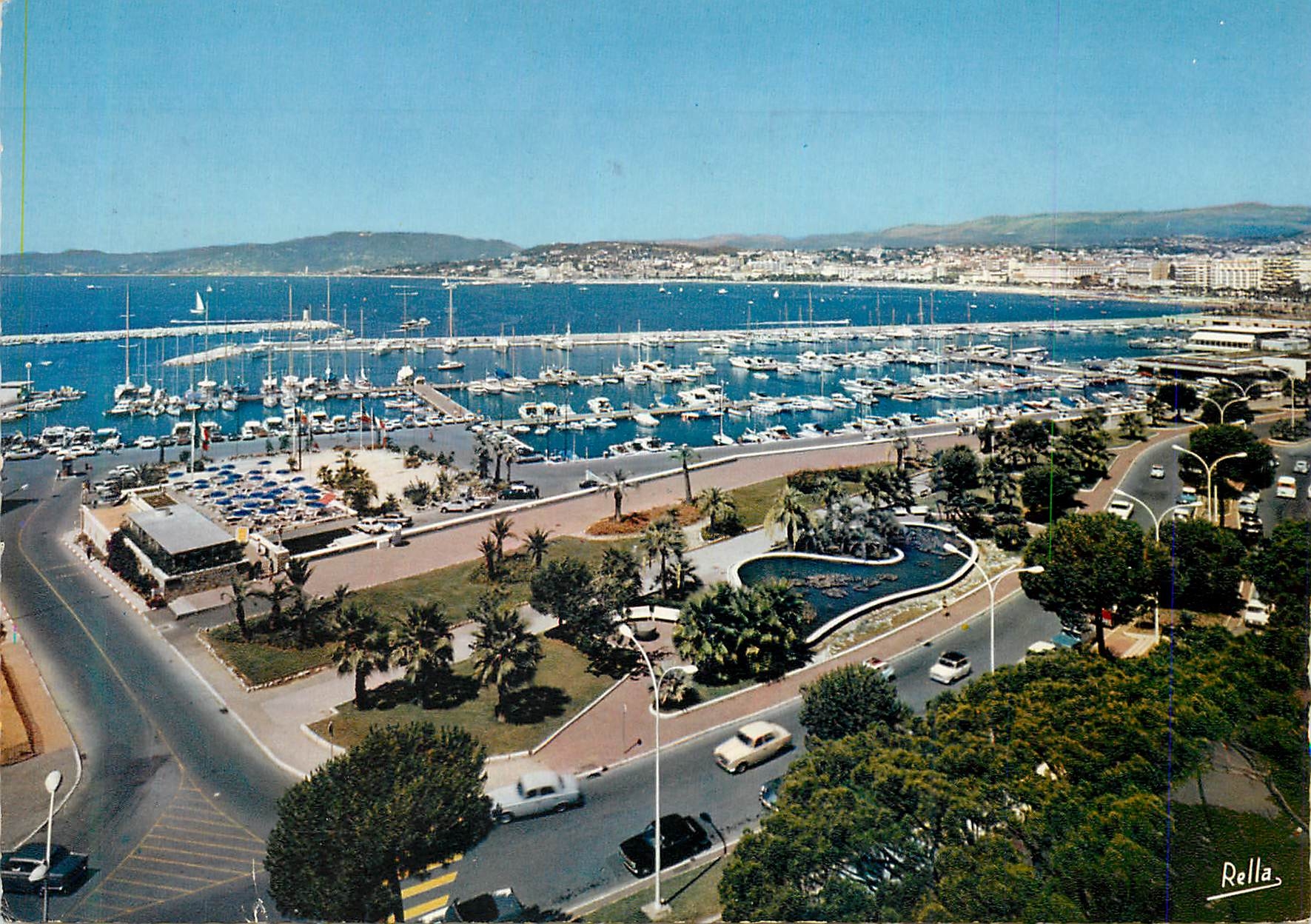 CPM Cannes (A M) La Cote d'Azur Le Port Canto