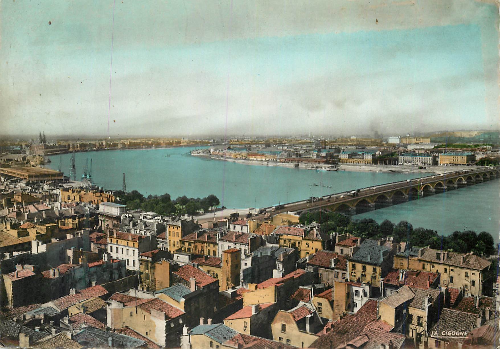 CPM Bordeaux (Gironde) Perspective du Pont de Pirre et la Rade