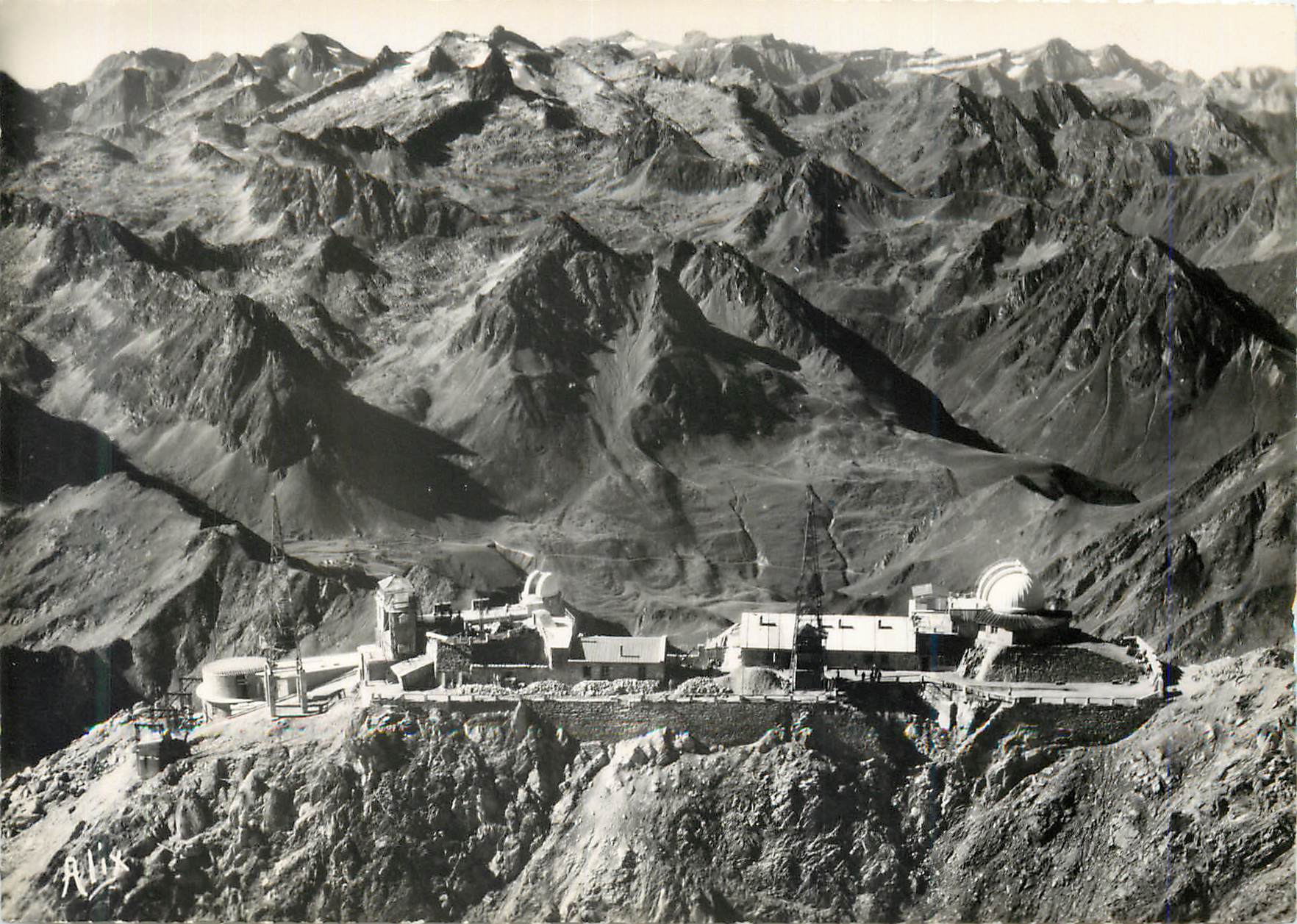 Vue aérienne du Pic du Midi de Bigorre — Observatoire et Massif du Néouvielle — éditeur ALIX, Bagnères-de-Bigorre
