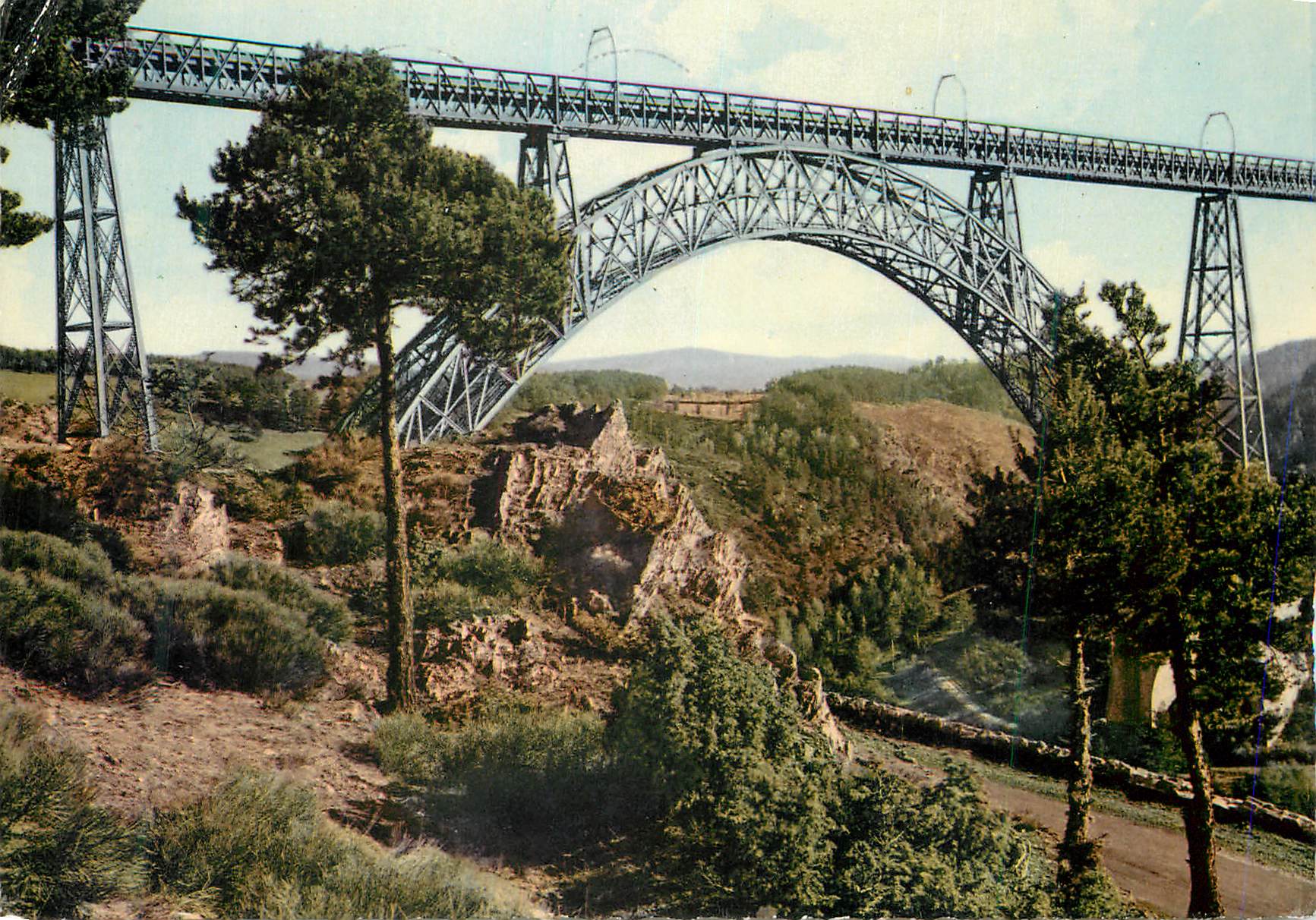 CPM Garabit (Cantal) Le Viaduc et la Vallee de la Truyere