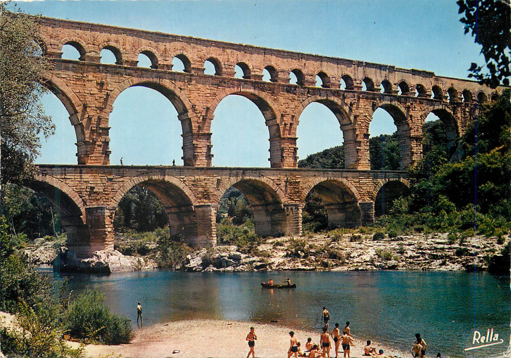 CPM Le Pont du Gard (Gard) Aqueduc Romain