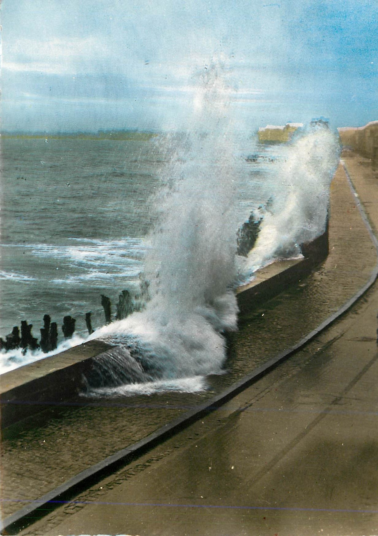 Saint-Malo — Grande marée sur le sillon — Édition M. Guéran, rue de la Pie-qui-Boit