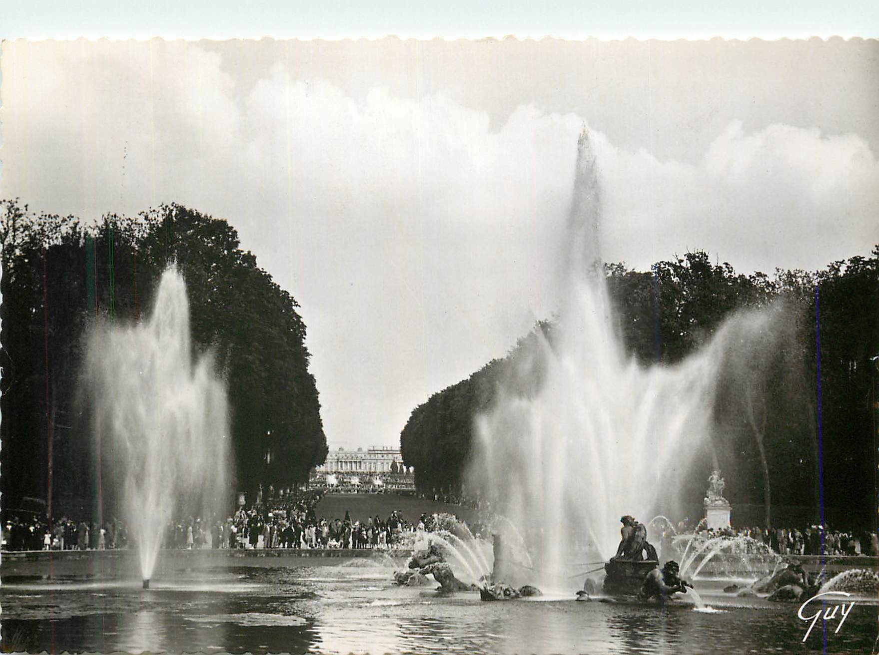 CPM Versailles et ses Merveilles Parc du Chateau Les Grandes Eaux au Bassin d'Apollon