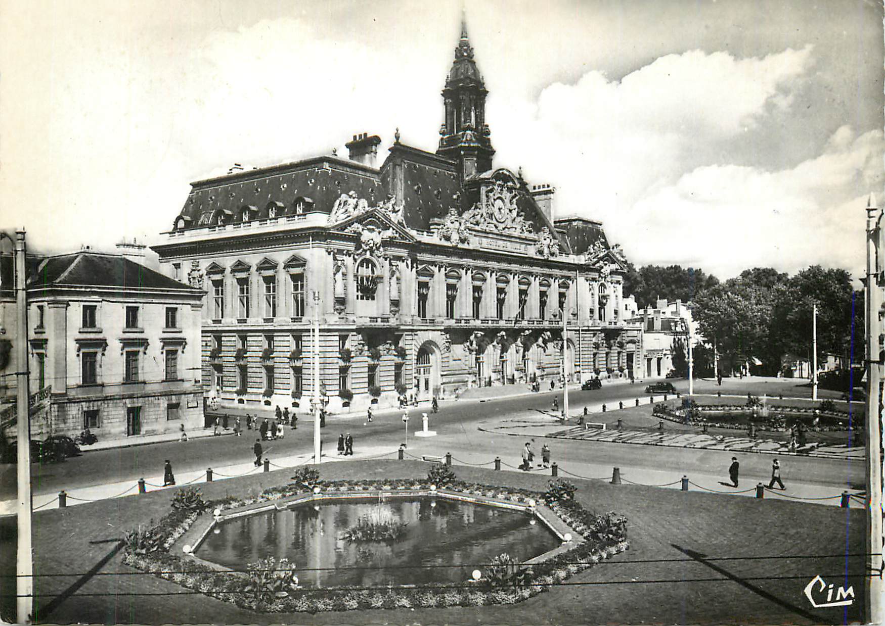 CPM Tours (I et L) Hotel de Ville