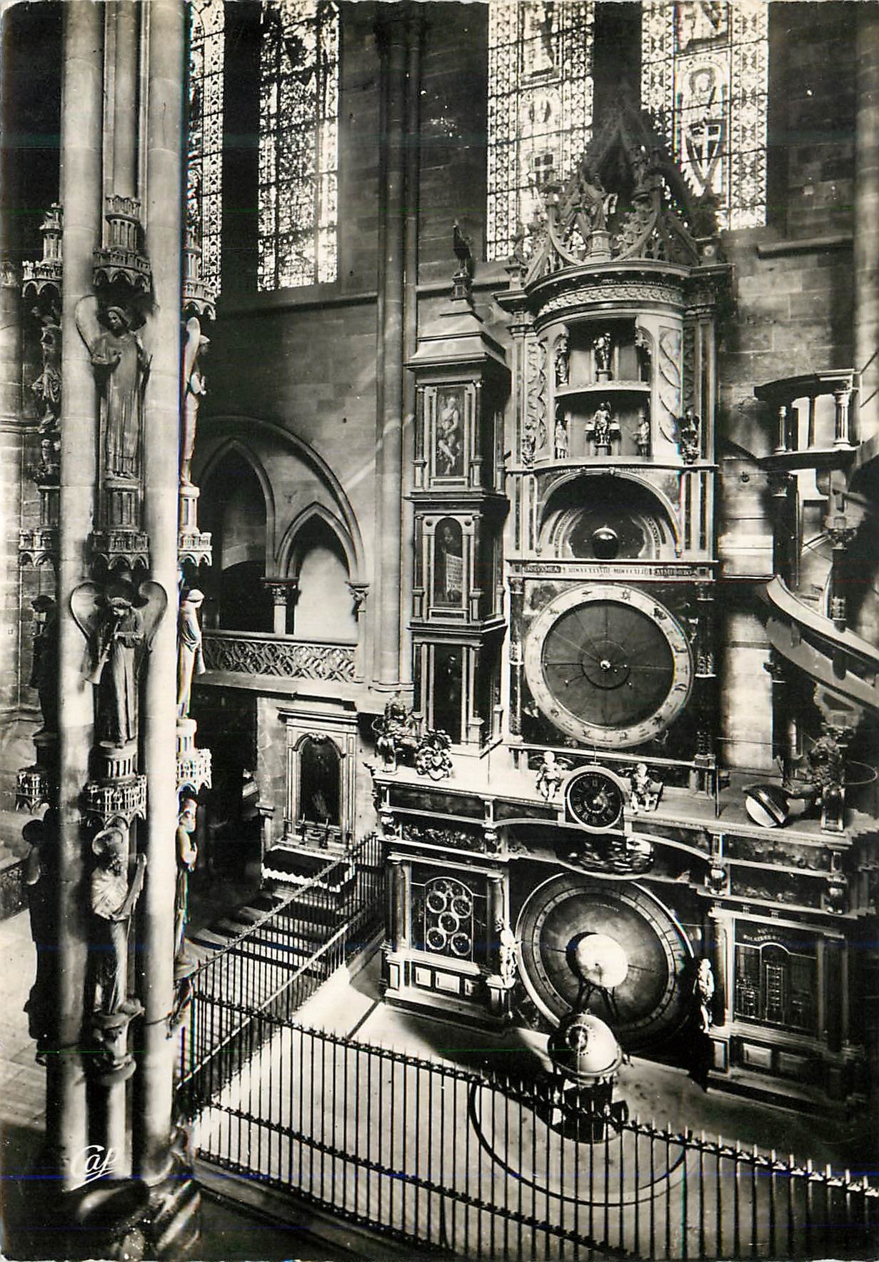 CPM Strasbourg La Cathedrale L'Horloge Astronomique (1571 a 1574) et le Pilier des Anges(XIIIe Siecle)