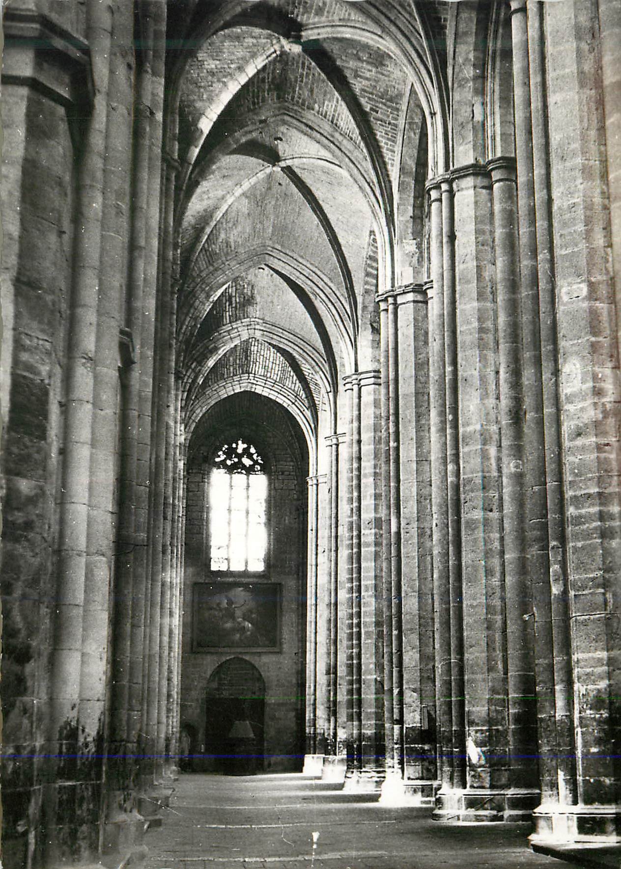 CPM Saint Maxim La Sainte Baume (Var) Basilique du XIIIe Siecle Collateral Sud