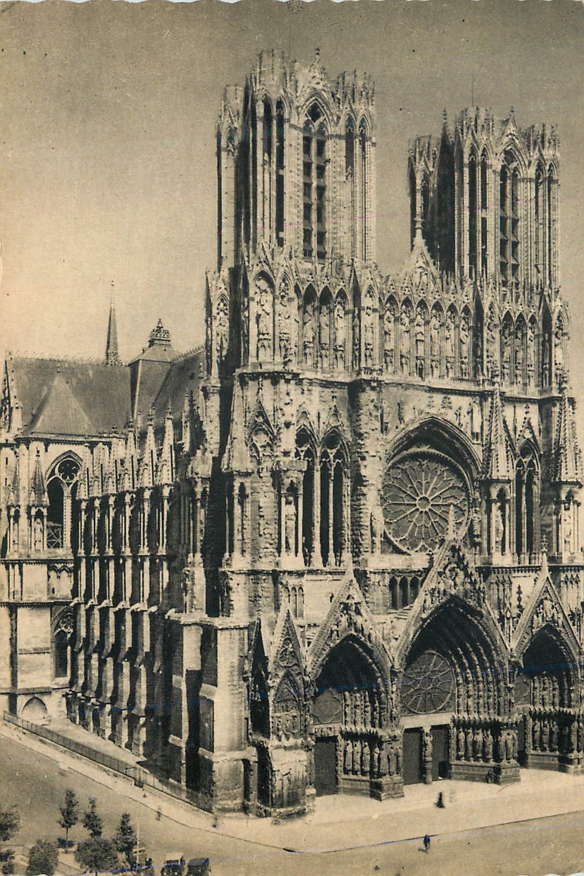 Cathédrale de Reims — vue de la façade — Champagne Pommery & Greno - Reims