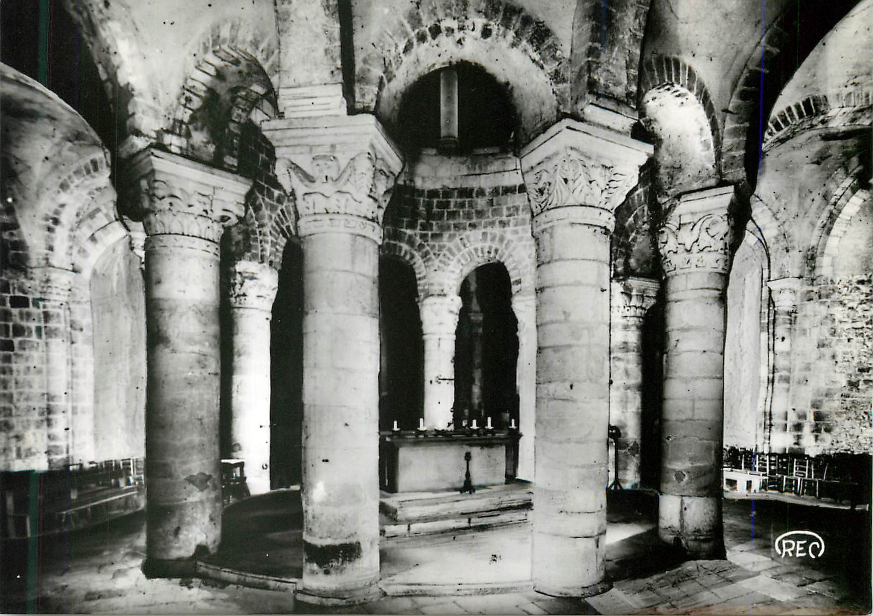 CPM Neuvy Saint Sepulcre (Indre) Interieure de L'Eglise XIIe Siecle Construite sur le Modele du Saint Sepulcre