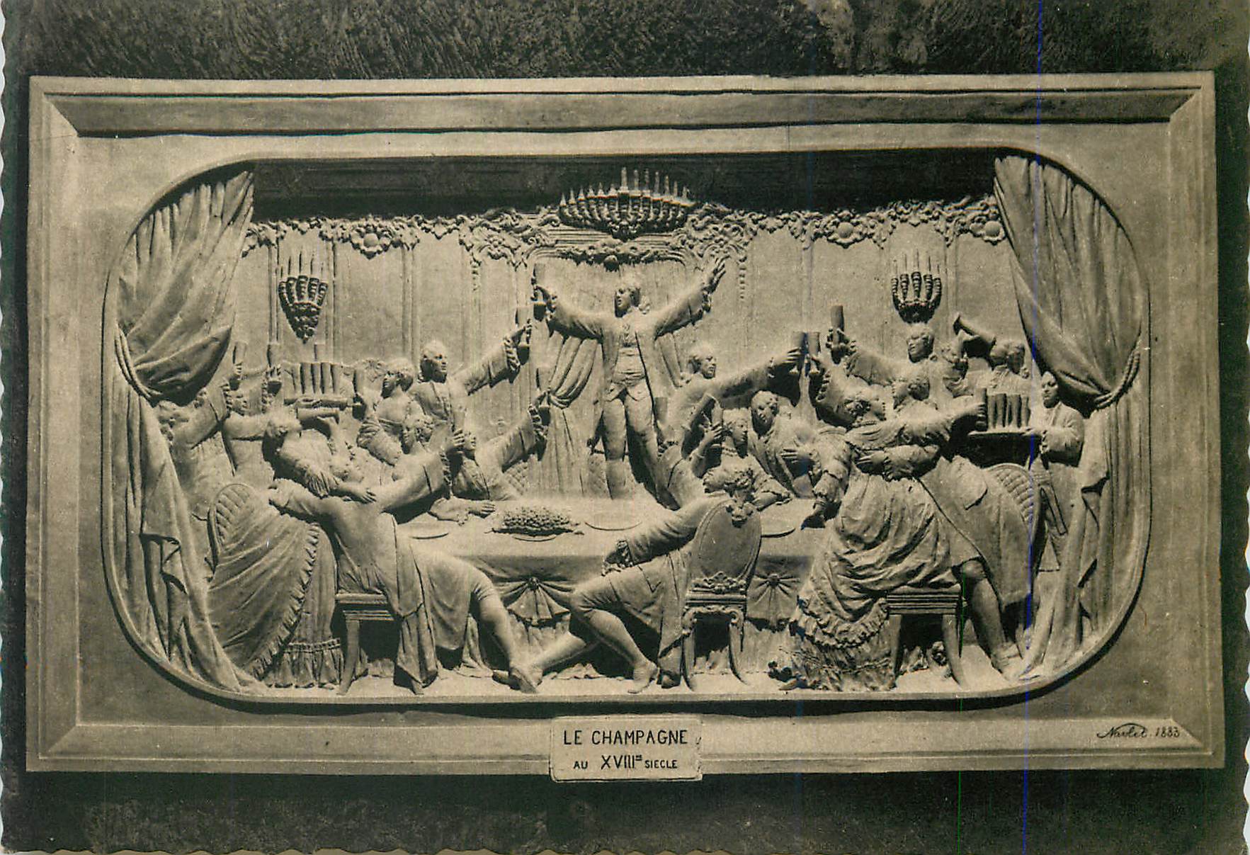 Le Champagne au XVIIIe siècle — bas-relief sculpté — Pommery & Greno - Reims